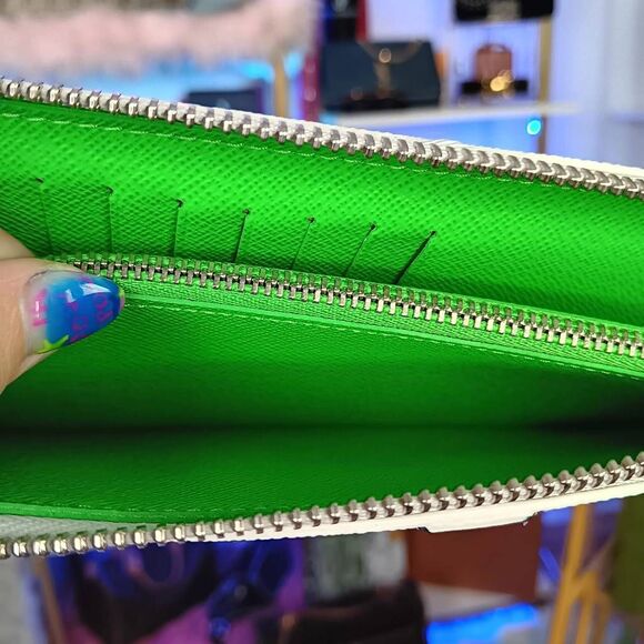 LOUIS VUITTON Monogram Portrait Zippy Vertical Wallet Multicolor KidSuper - Picture 15 of 16